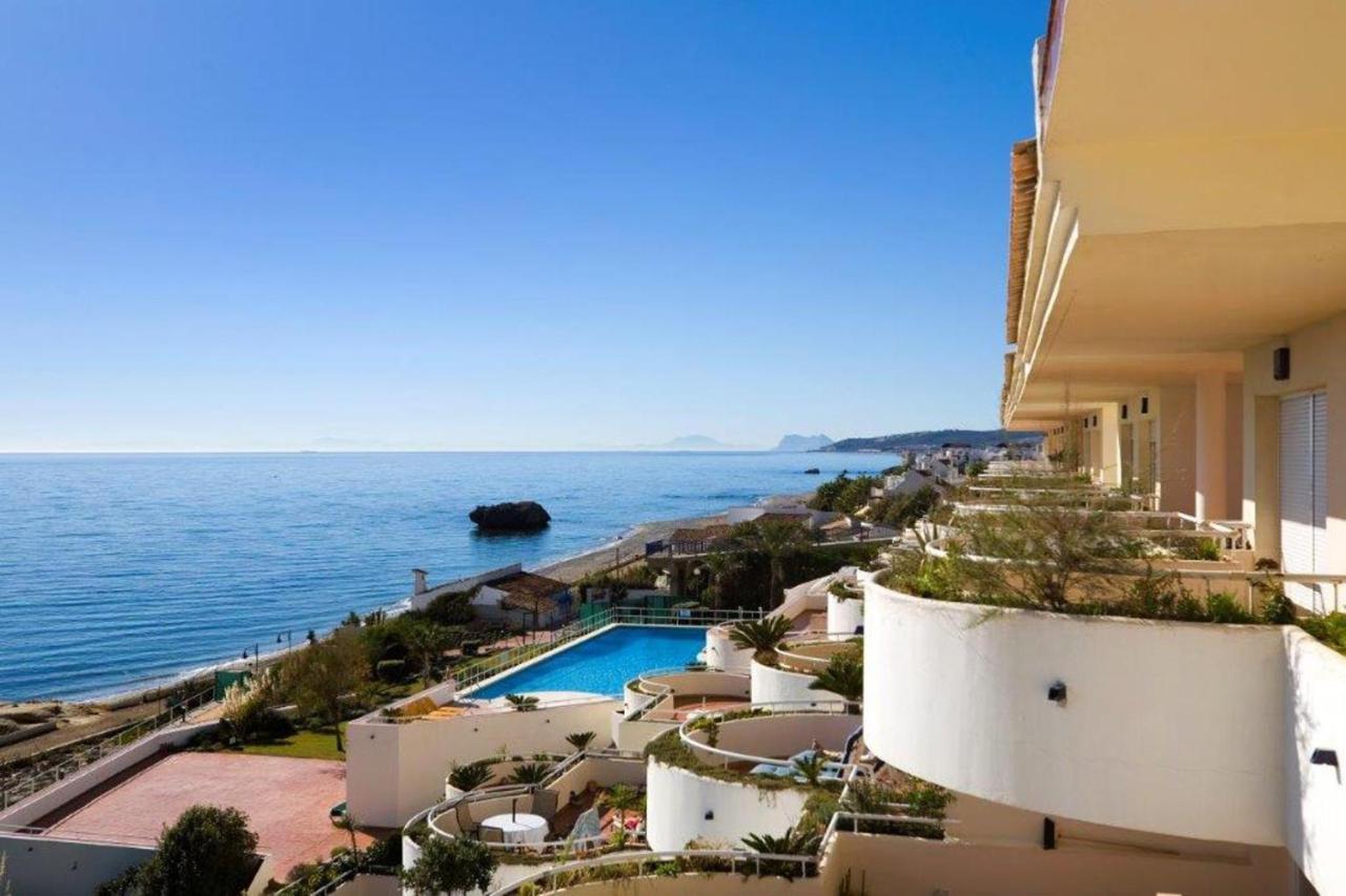Apartment Immaculate 3-bed Penthouse- Stunning Views *