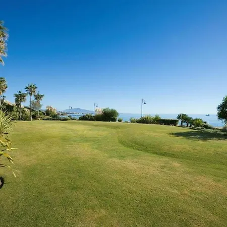 Ferienwohnung Immaculate 3-Bed Penthouse- Stunning Views Estepona Exterior foto
